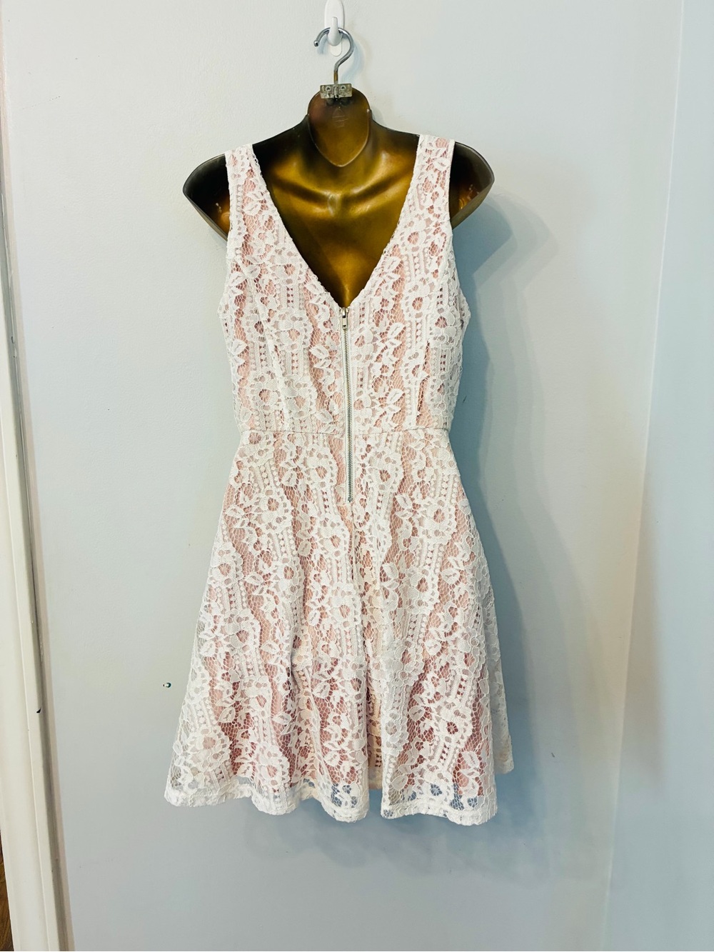 Speechless White Lace Fit & Flare Dress Blush Lined Sleeveless Size L Bridal - Picture 6 of 7